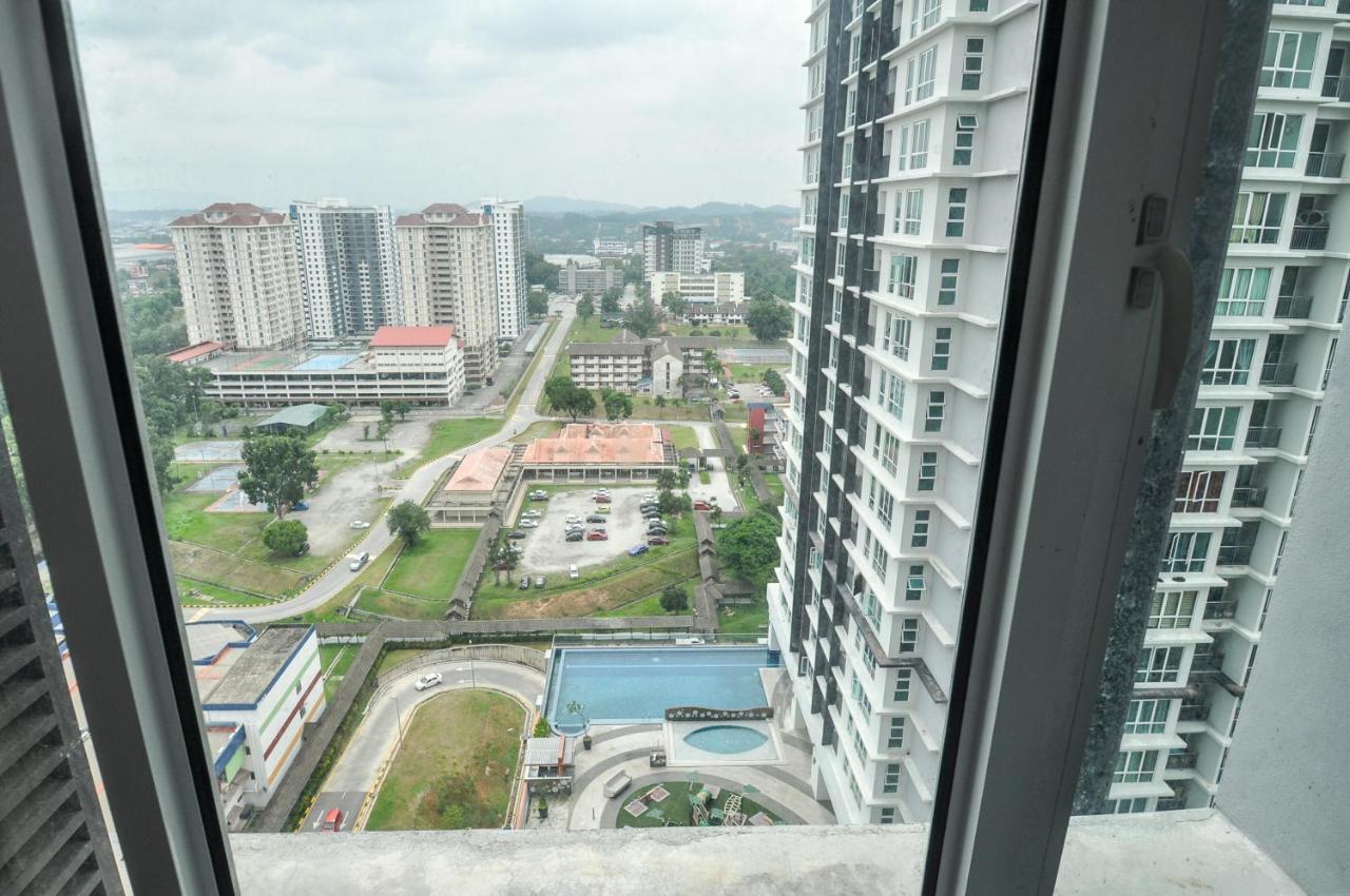Azfa Duplex Suite At De Centrum Putrajaya Bangi Free Wifi Каджанг Экстерьер фото